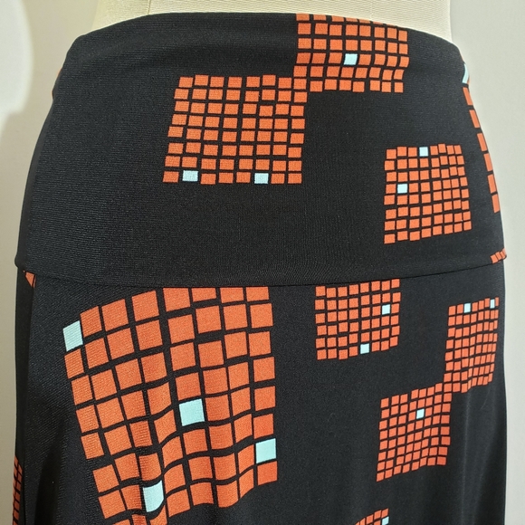 LulaRoe geometric print skirt size xxs - Picture 4 of 7